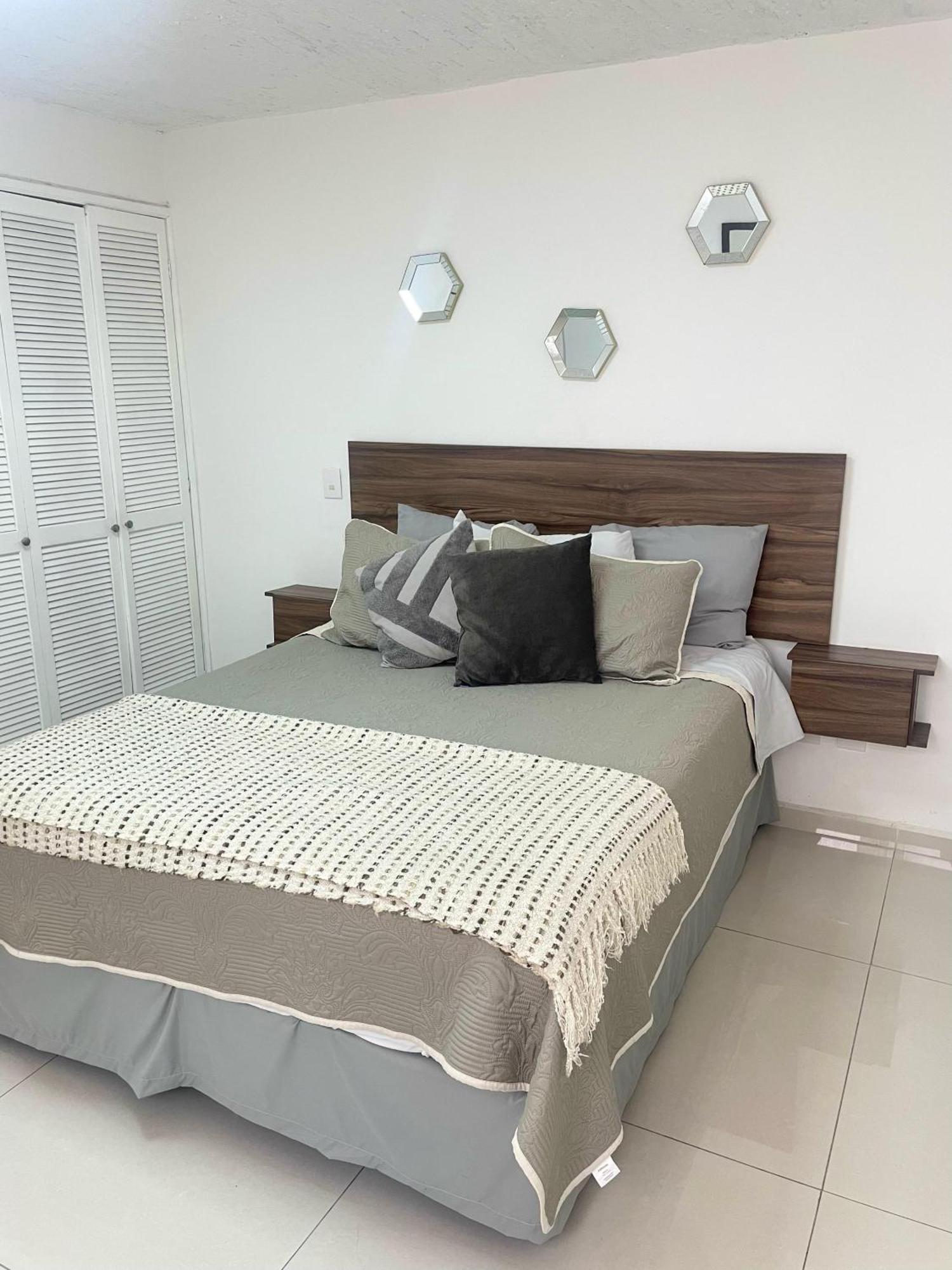 Suites Jacarandas 203 Guadalajara Eksteriør billede